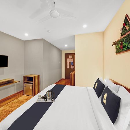 Super Townhouse Oak Hillside Aqua Hotel Khandagiri Luaran gambar