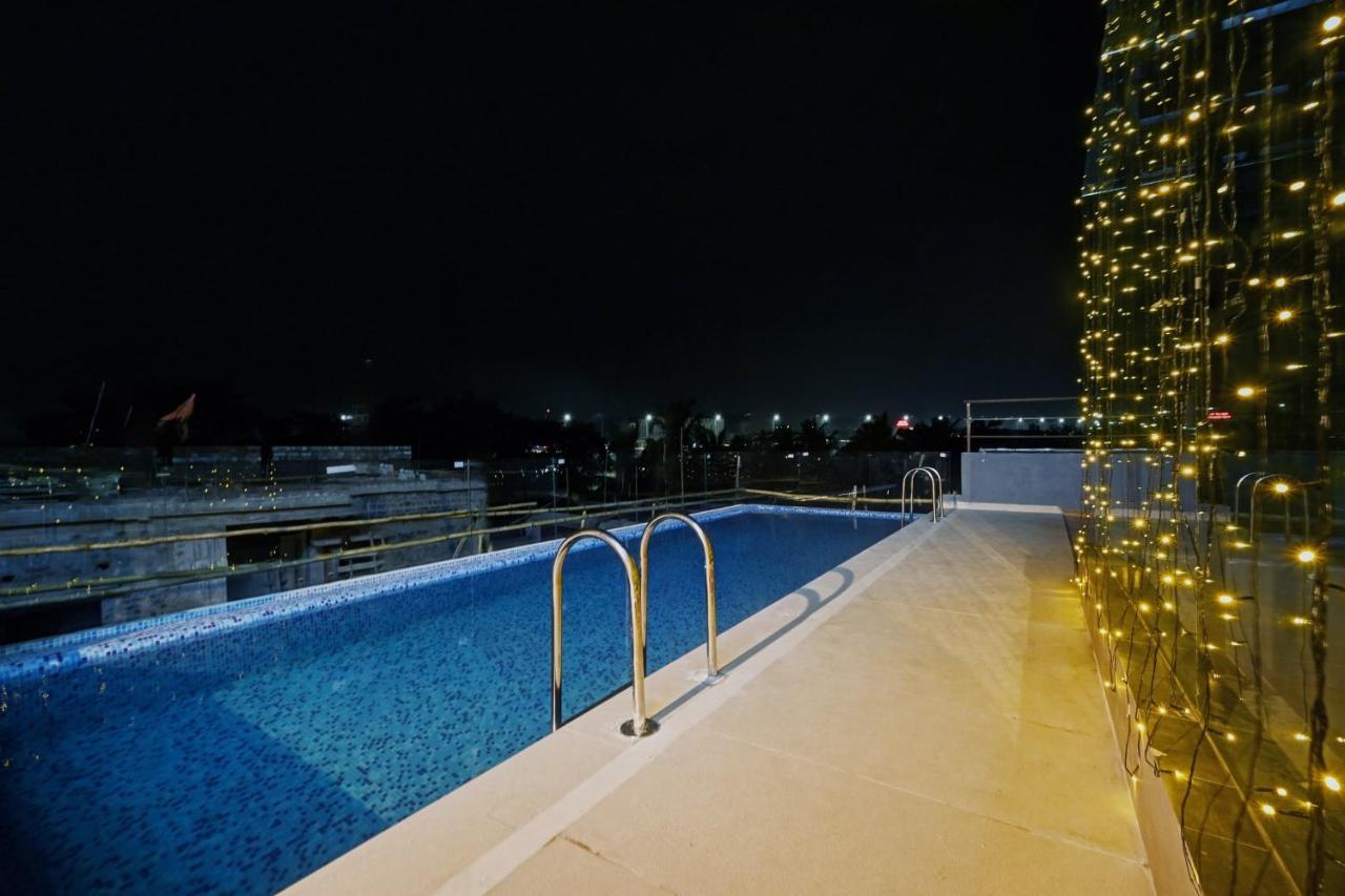 Super Townhouse Oak Hillside Aqua Hotel Khandagiri Luaran gambar