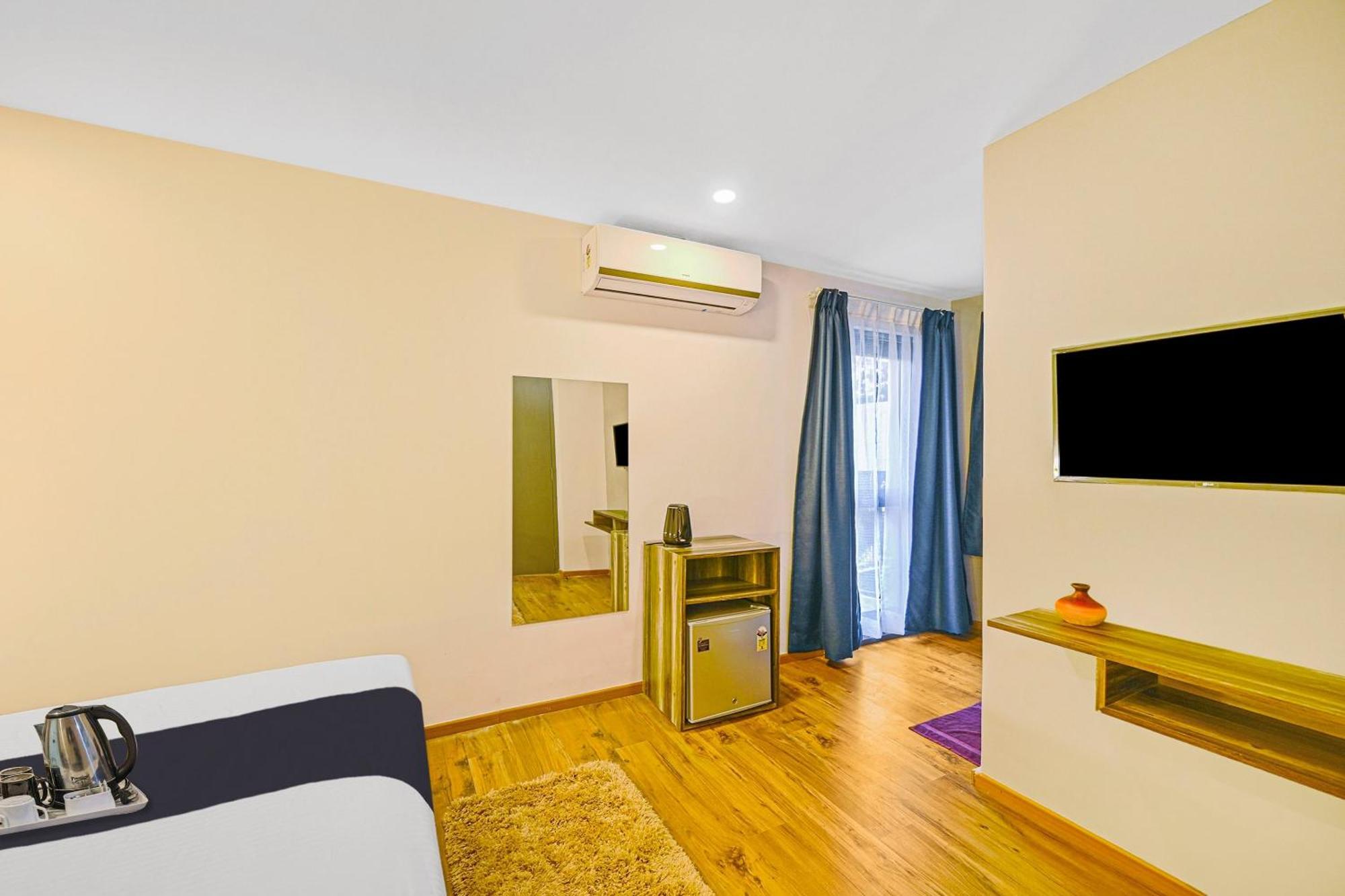 Super Townhouse Oak Hillside Aqua Hotel Khandagiri Luaran gambar