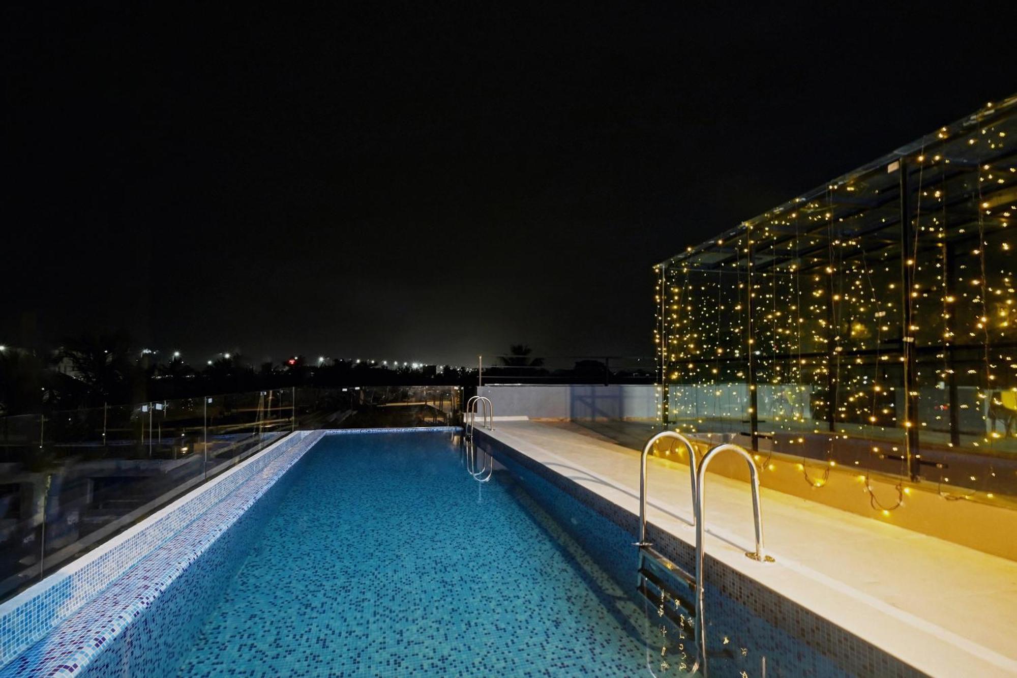 Super Townhouse Oak Hillside Aqua Hotel Khandagiri Luaran gambar