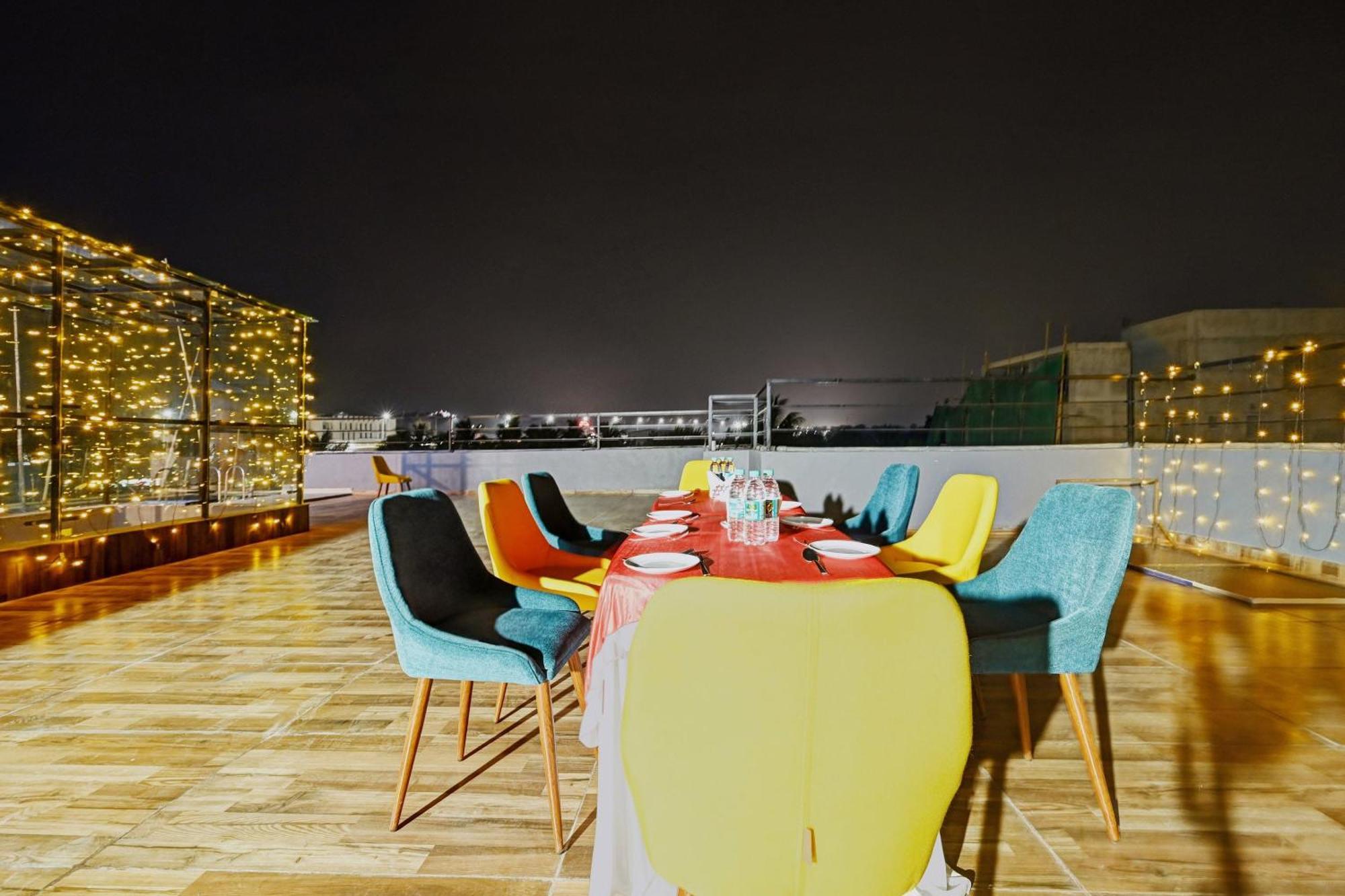 Super Townhouse Oak Hillside Aqua Hotel Khandagiri Luaran gambar