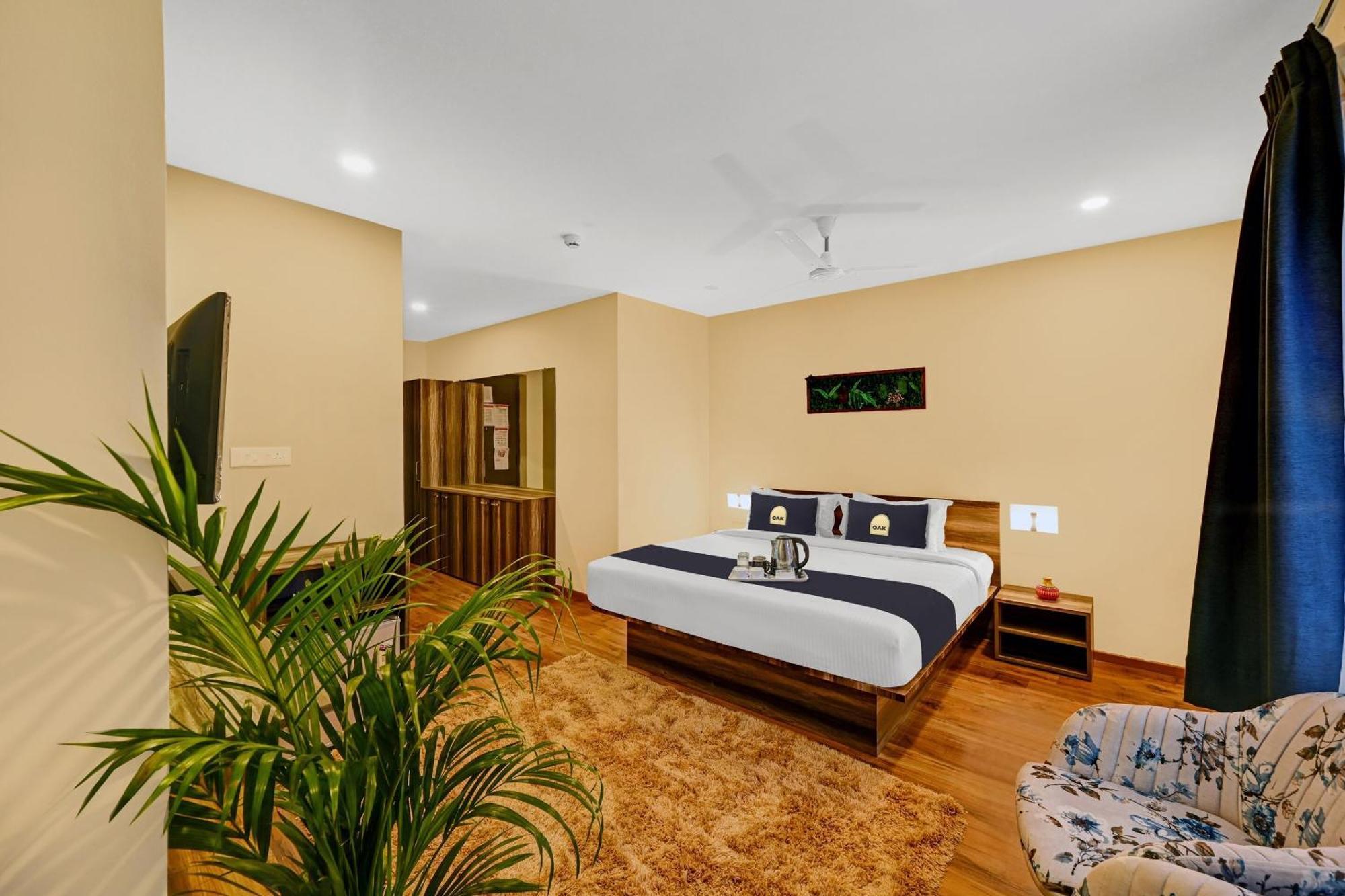 Super Townhouse Oak Hillside Aqua Hotel Khandagiri Luaran gambar